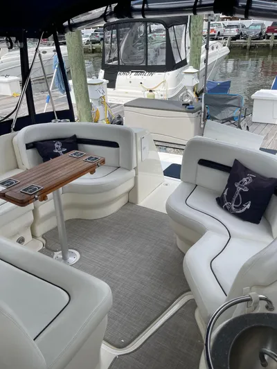  Yacht Photos Pics Interior of a 2007 Sea Ray 380 Sundancer with elegant seating arrangement.