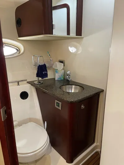 Yacht Photos Pics Luxurious bathroom in a 2007 Sea Ray 380 Sundancer yacht.