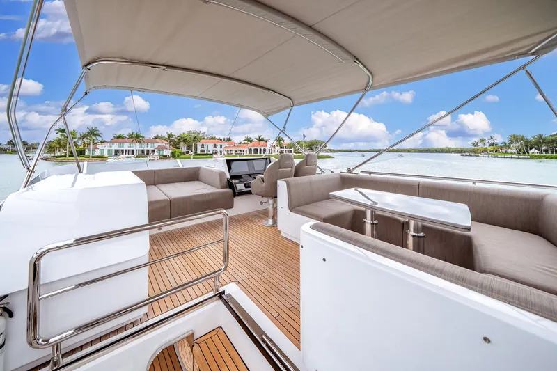 Partnership IV Yacht Photos Pics 