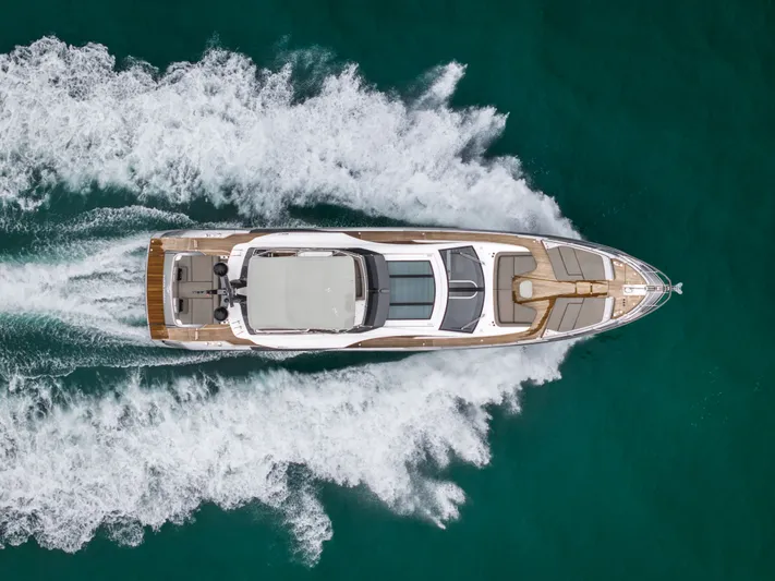 Partnership IV Yacht Photos Pics 