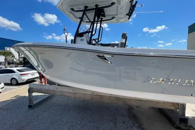 Blackfin 222 CC