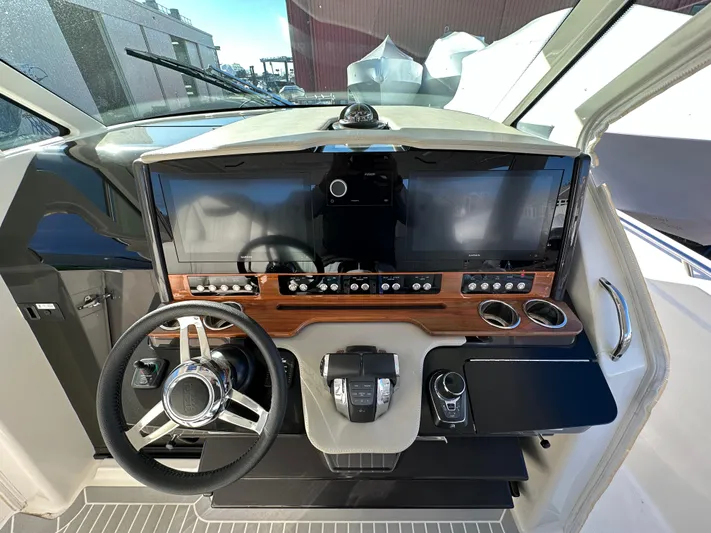 Lady Morgan Yacht Photos Pics 