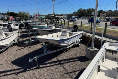 Carolina Skiff E21 DLX CC