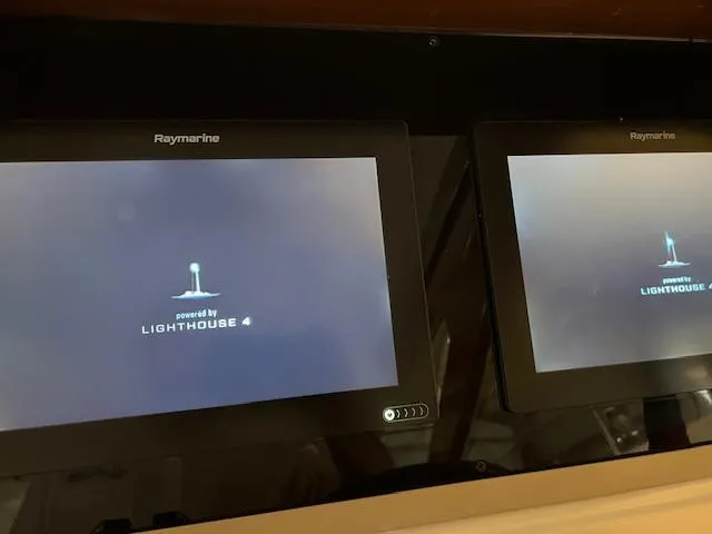 Daisy IV Yacht Photos Pics Raymarine Lighthouse 4 displays on Little Harbor WhisperJet 44, 2001 model.