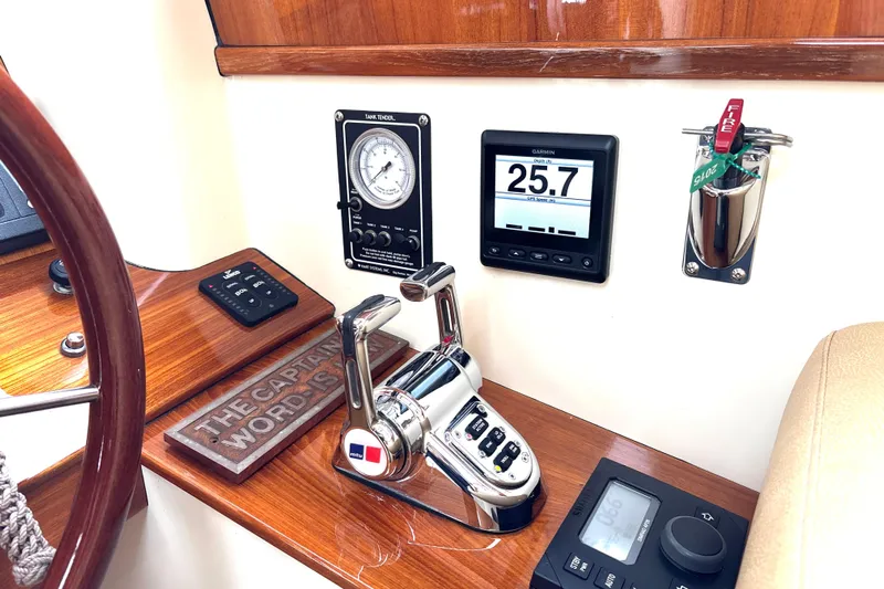 Flight Yacht Photos Pics Control panel of a 2009 San Juan 48 yacht with speedometer and throttle.