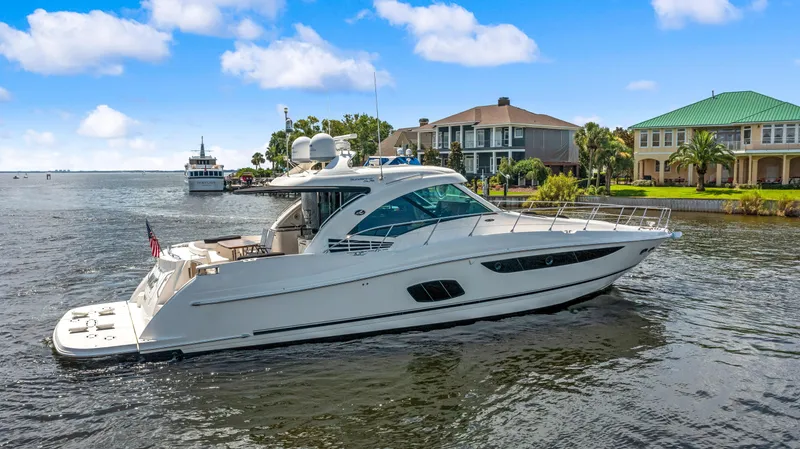 Yacht Photos Pics 2013-Sea-Ray-610-Sundancer-MarineMax-Pensacola