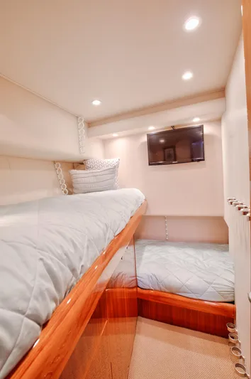 Mezzo II Yacht Photos Pics 