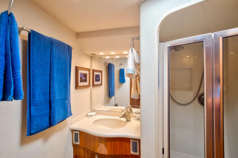 Mezzo II Yacht Photos Pics 