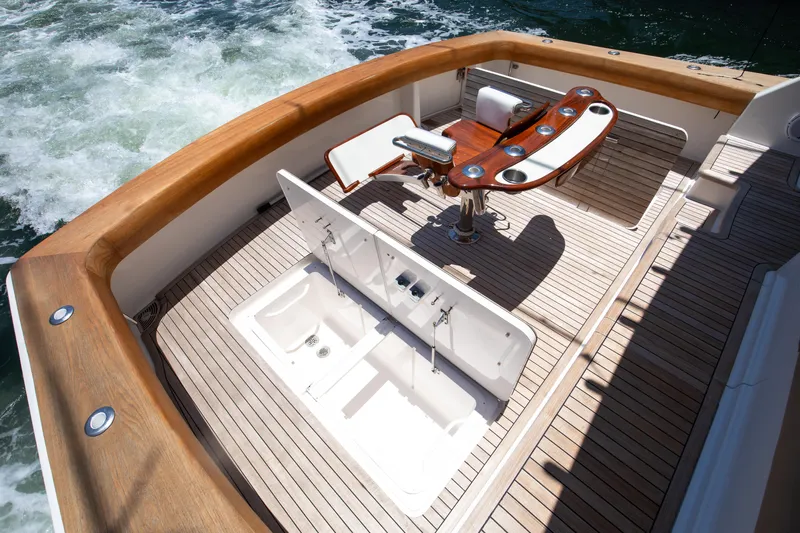 Mezzo II Yacht Photos Pics 