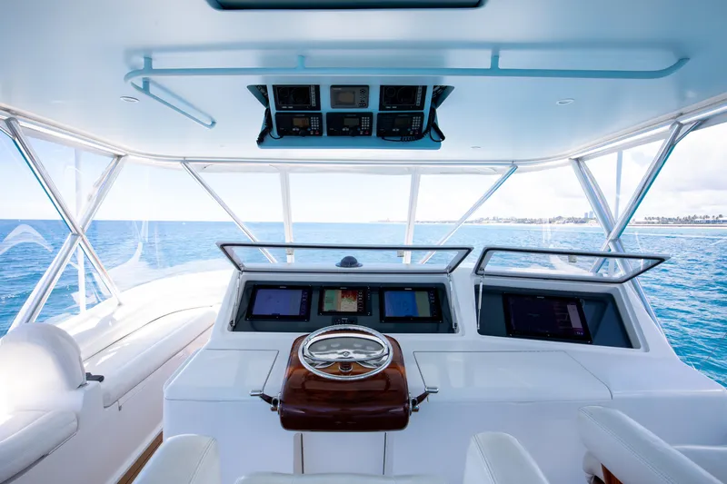 Mezzo II Yacht Photos Pics 