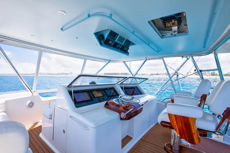 Mezzo II Yacht Photos Pics 