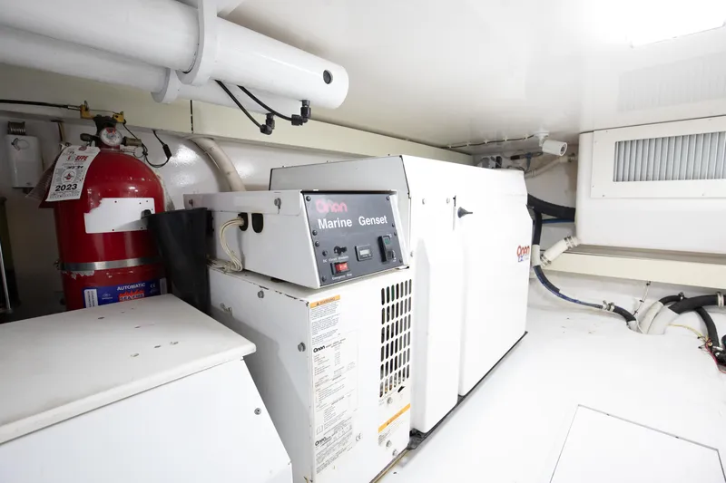 Mezzo II Yacht Photos Pics 