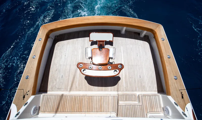 Mezzo II Yacht Photos Pics 