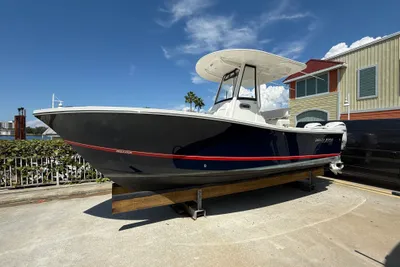 Regulator 23 Forward Seating