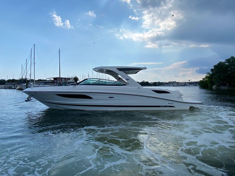 2016 Sea Ray 350 SLX