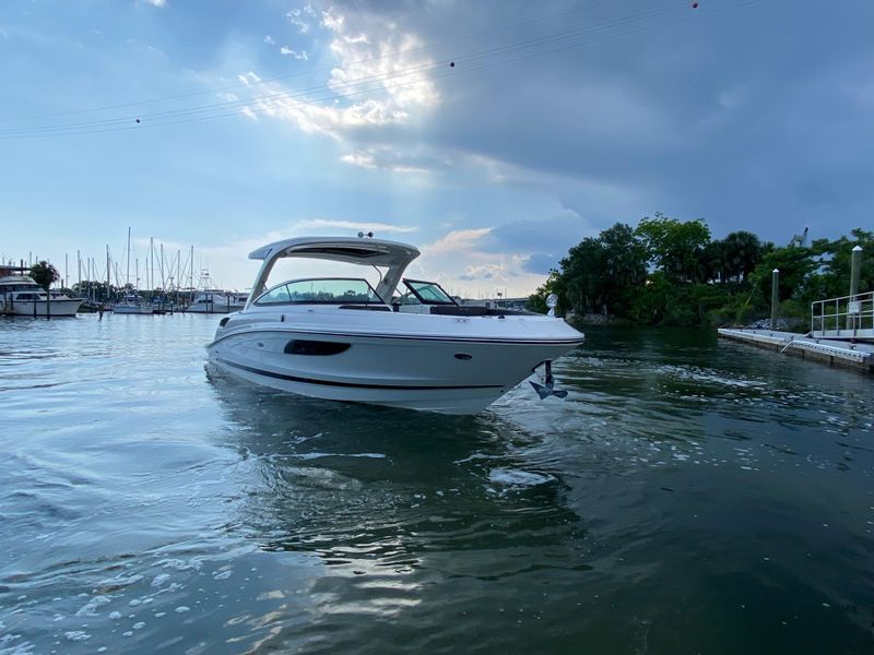 2016 Sea Ray 350 SLX