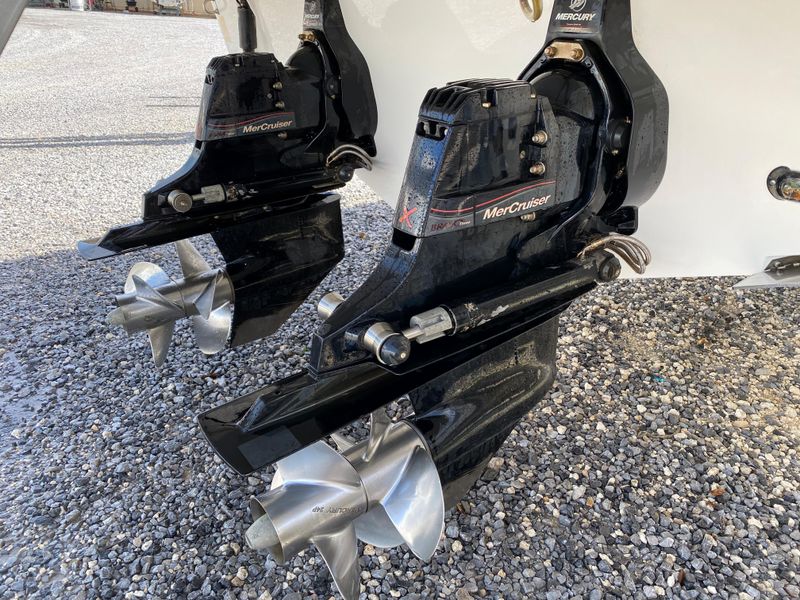 2016 Sea Ray 350 SLX