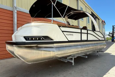 Harris Grand Mariner 250