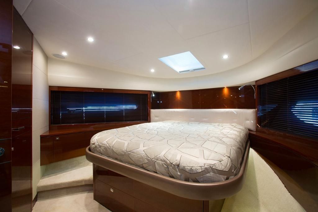 2013 Princess 83 