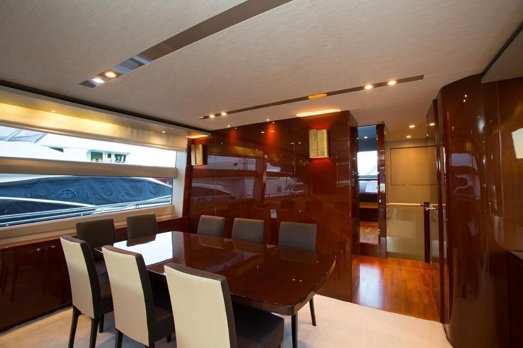 2013 Princess 83 