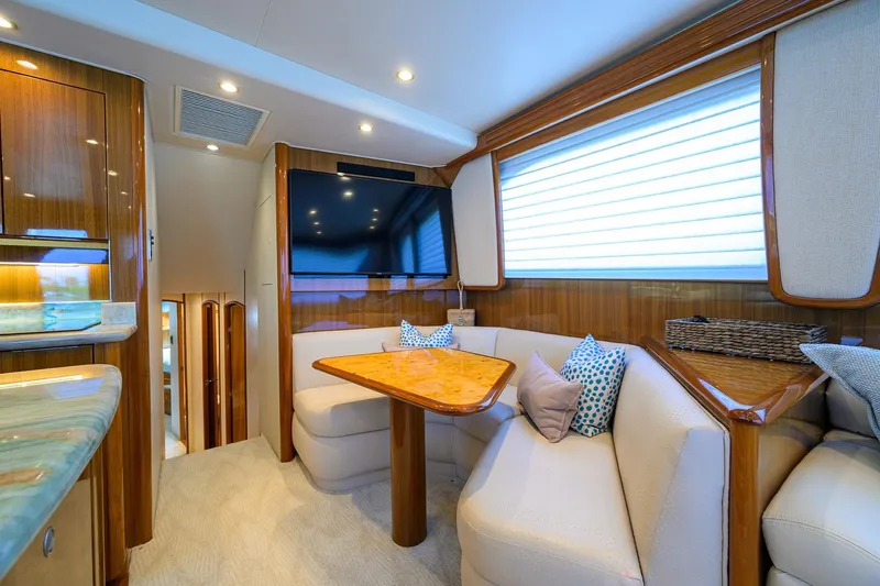 Day Sea Yacht Photos Pics 2008 Viking 54 Convertible - Dinette