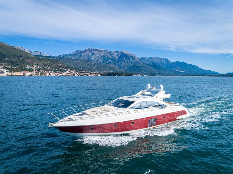 2009 Azimut 68S