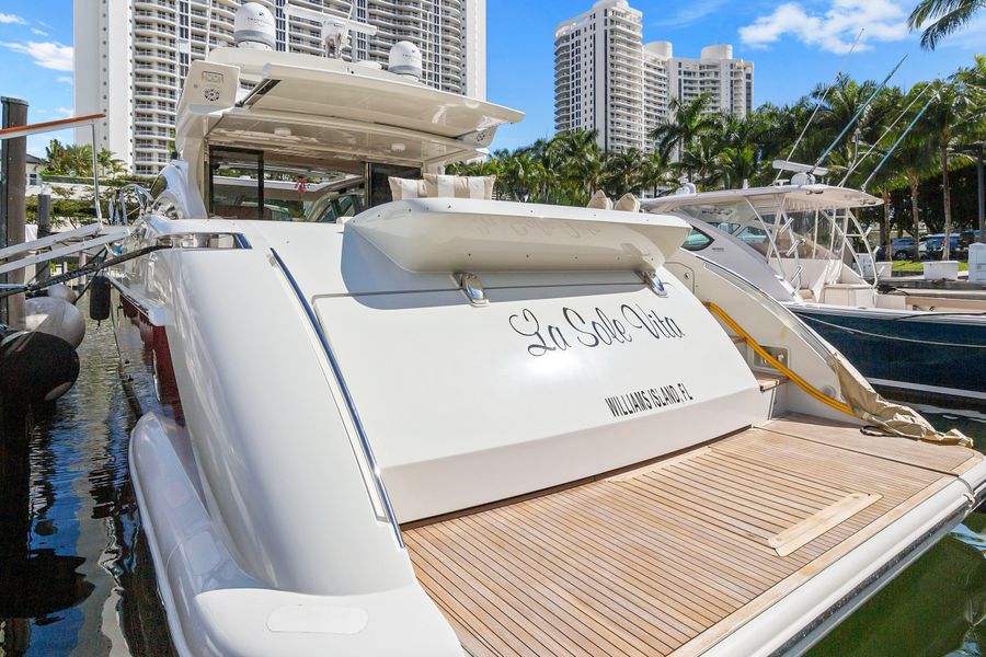 2009 Azimut 68S