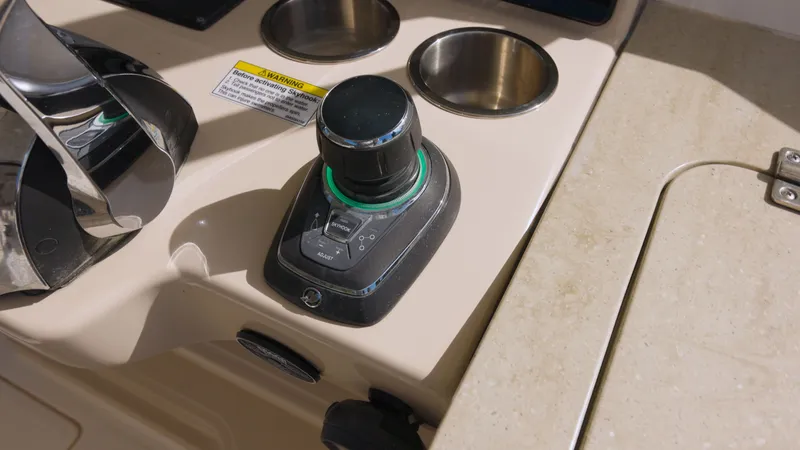 350 Realm Yacht Photos Pics 