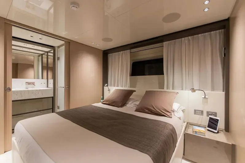 Sd96 Yacht Photos Pics 