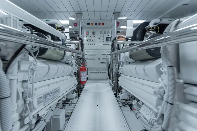 Sd96 Yacht Photos Pics 