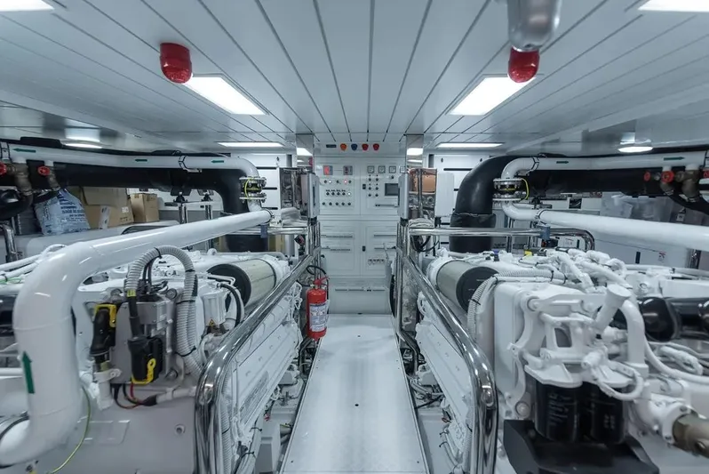 Sd96 Yacht Photos Pics 