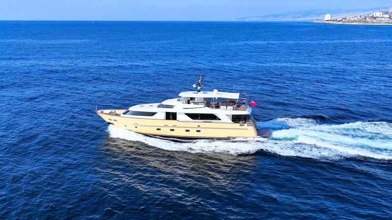 Lady Alina Yacht Photos Pics 