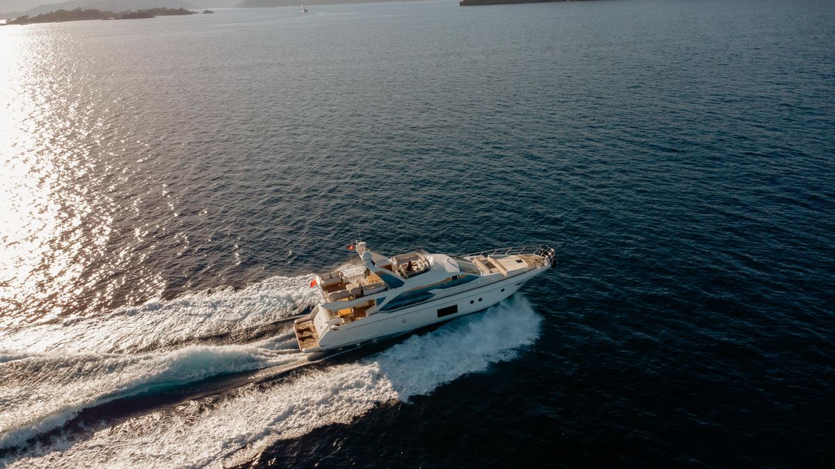 2017 Azimut 68 