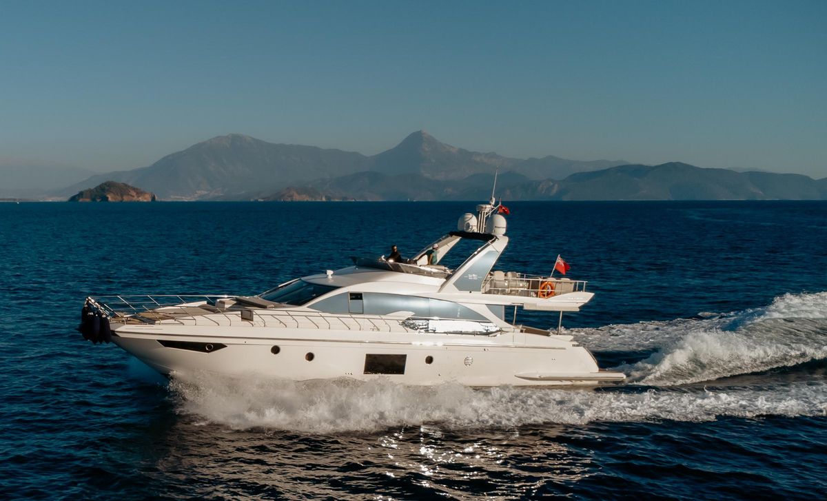 2017 Azimut 68 