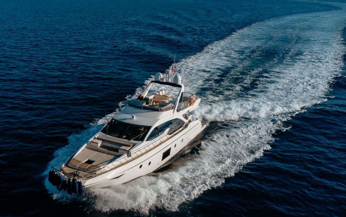 2017 Azimut 68 