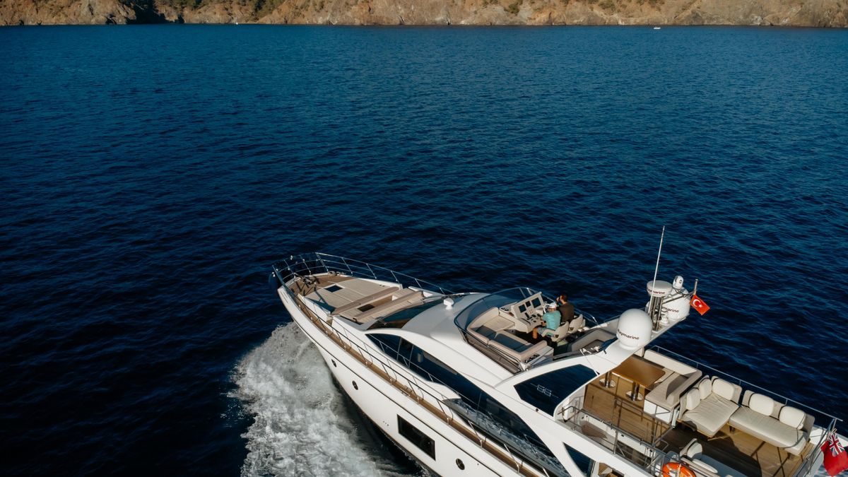 2017 Azimut 68 