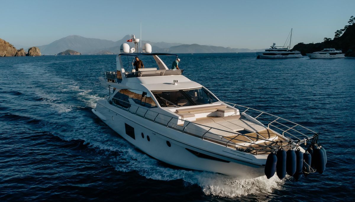 2017 Azimut 68 