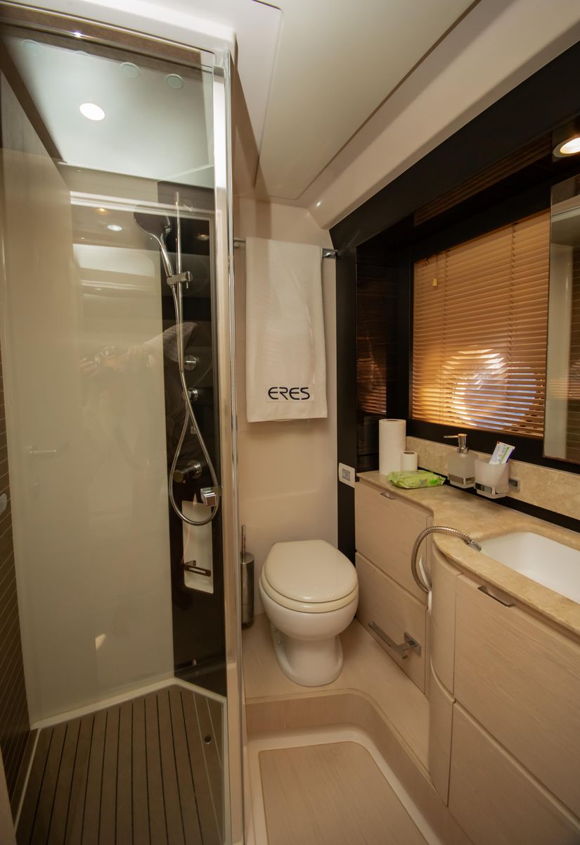 2017 Azimut 68 