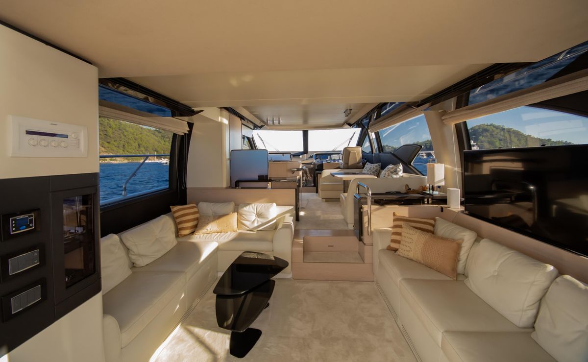 2017 Azimut 68 