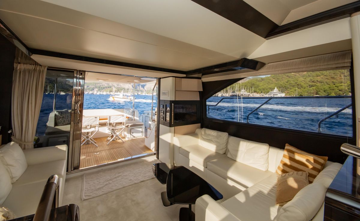 2017 Azimut 68 
