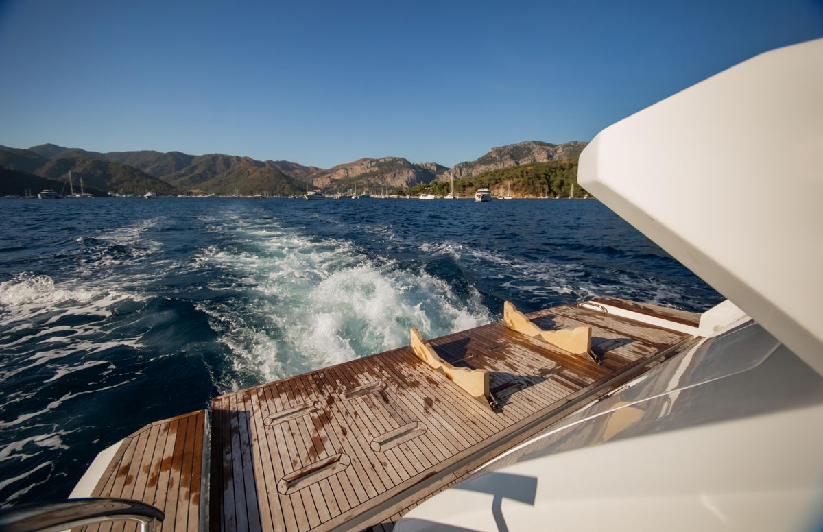 2017 Azimut 68 