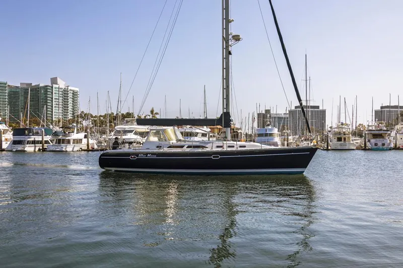 Blue Moon Yacht Photos Pics 
