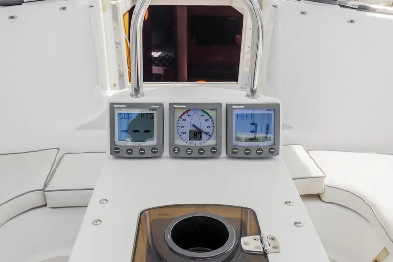 Blue Moon Yacht Photos Pics Cockpit instruments of a 2004 Catalina 400 MkII sailboat, featuring navigation displays.