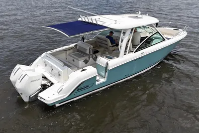 Boston Whaler 320 Vantage MINT w/ ONLY 154 HOURS - JOYSTICK