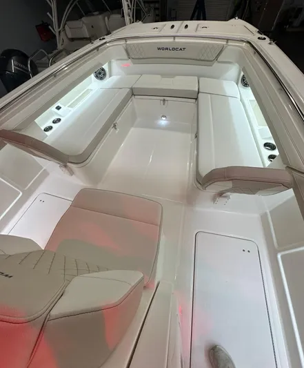 Wcn 55877 280ccx Yacht Photos Pics 2025 World Cat 280 CCX boat interior with white seating and ambient lighting.