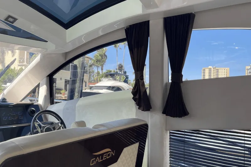 Keep Paddlin' Yacht Photos Pics 