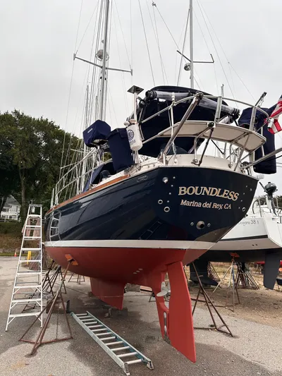 Boundless Yacht Photos Pics 