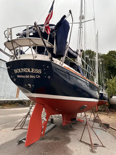 Boundless Yacht Photos Pics 