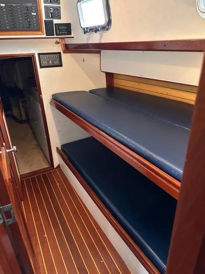 Boundless Yacht Photos Pics 