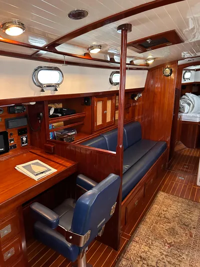 Boundless Yacht Photos Pics 